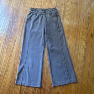 Lululemon softstreme ribbed wide legged pants. Size 4 color espresso, high rise